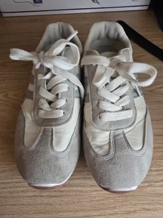 Zapatillas deportivas mujer grises y blancas