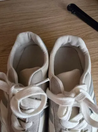 Zapatillas deportivas mujer grises y blancas