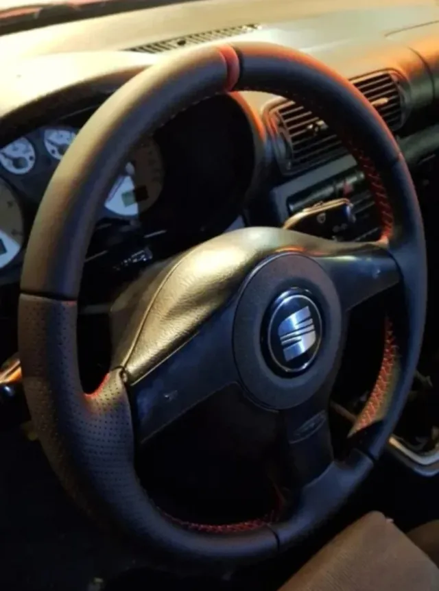 Volante León 1 / Golf 4