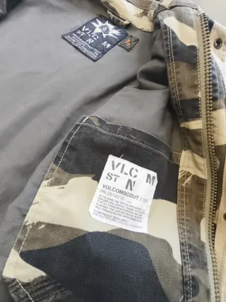 Casaca Volcom Camuflada Talla L