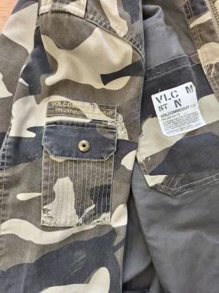Casaca Volcom Camuflada Talla L