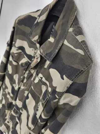 Casaca Volcom Camuflada Talla L