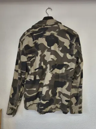 Casaca Volcom Camuflada Talla L