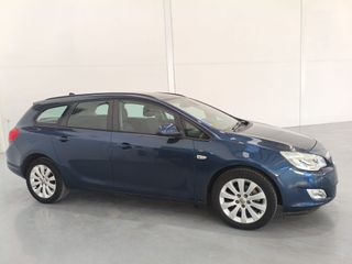 Opel Astra 2011