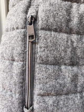 Chaleco Tommy Hilfiger Gris con Capucha