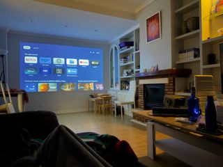 Proyector AMEELA WiFi Bluetooth 30000 Lúmenes