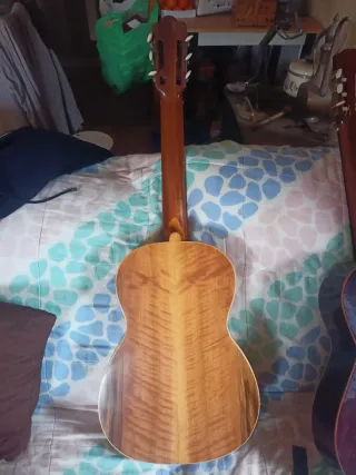 Vicente Tatay Tomas completamente maciza de arce.