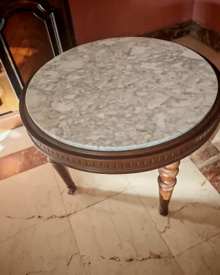 Mesa auxiliar redonda mármol