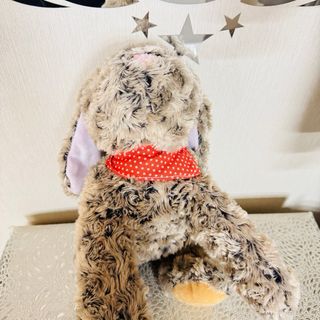 Coniglietto peluche con bandana rossa