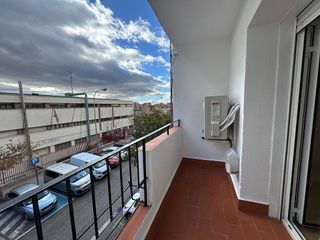 Piso en alquiler en Peñagrande en Madrid