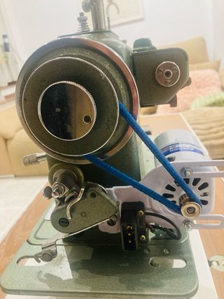 Máquina de coser Refrey 427 Automática regalo mueb