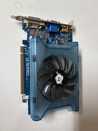 Tarjeta Gráfica Gigabyte GeForce GT 220 1GB