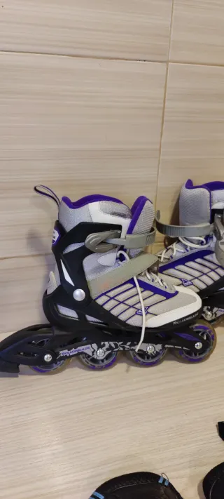 Patines Rollerblade talla 38 + Protecciones