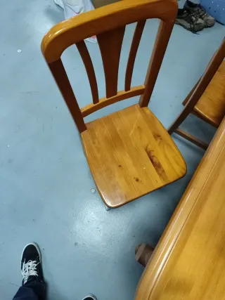 Mueble de comedor rústico de madera