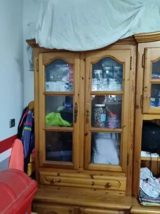 Mueble de comedor rústico de madera