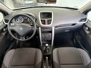 Peugeot 207 2011