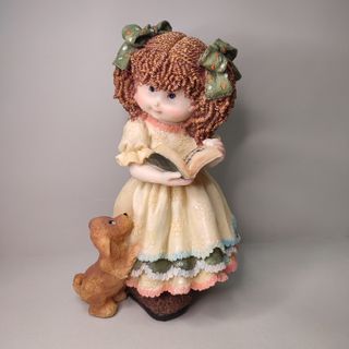 Figura Niña Leyendo con Perro de Resina 34CM
