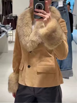 Chaqueta ante sintético con cuello pelo .Nueva! M