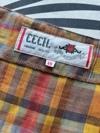 Falda de cuadros vintage