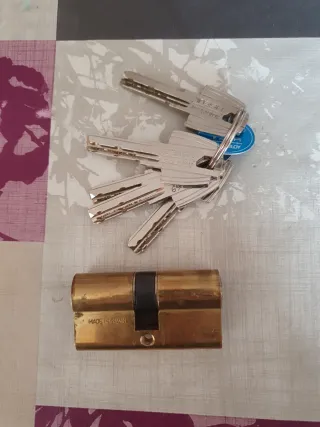 Bombín 62mm (31+31) + 5 llaves