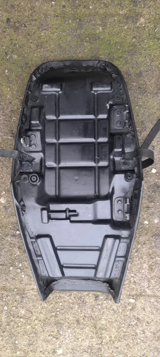 Asiento Yamaha SR 250