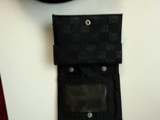 Bolso DKNY negro con cartera