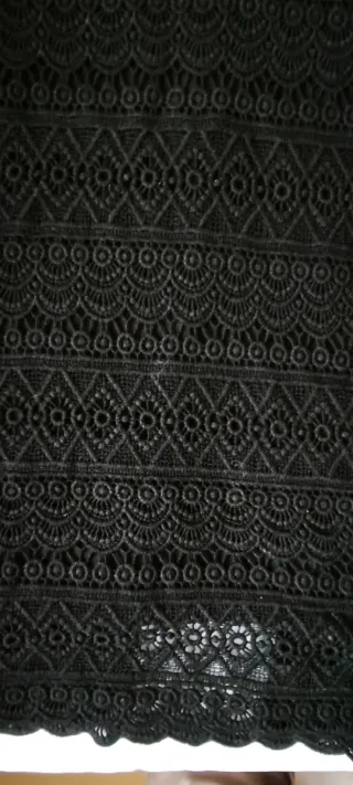 Falda de encaje negro