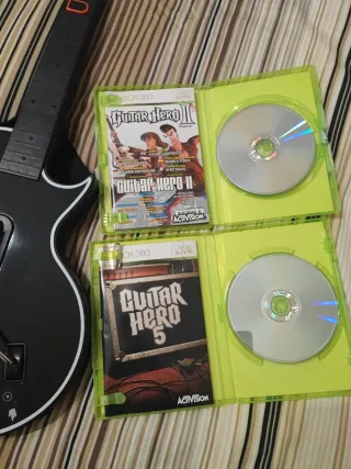 Guitar Hero Xbox 360 Chitarra + Custodia + 2 Gioch