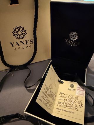 Colgante Cruz Yanes Plata Ley Esmeralda