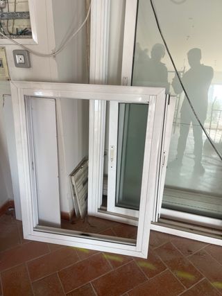 Ventana 80x80 Blanca