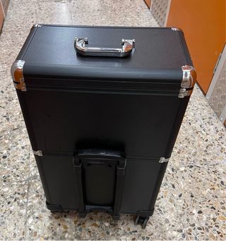 Maleta con ruedas  para peluquería y estética