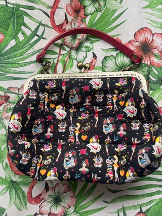 Bolso de mano estilo pin-up