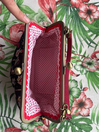 Bolso de mano estilo pin-up