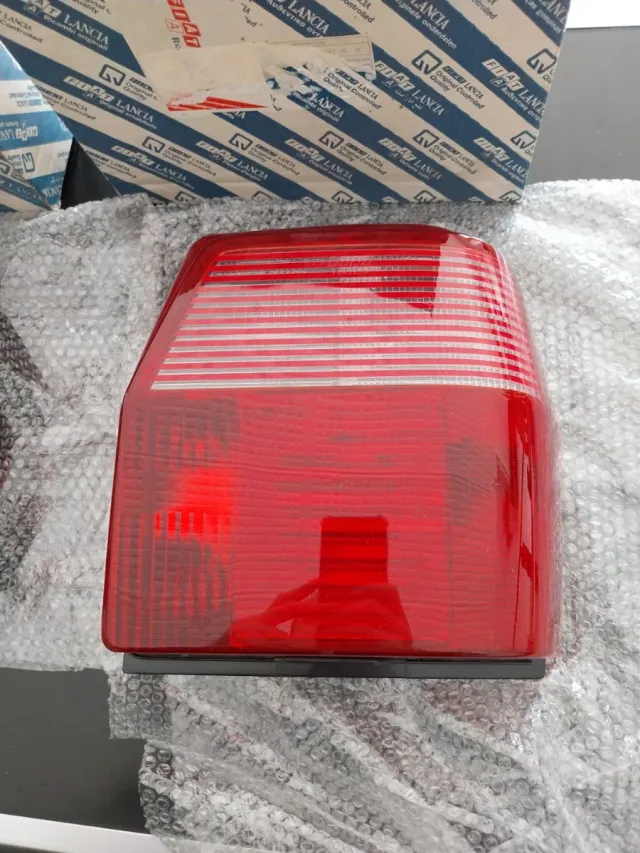 PILOTOS TRASEROS FIAT UNO TURBO