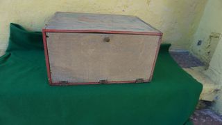 Caja madera antigua ver fotos mide 42x31x22 cm
