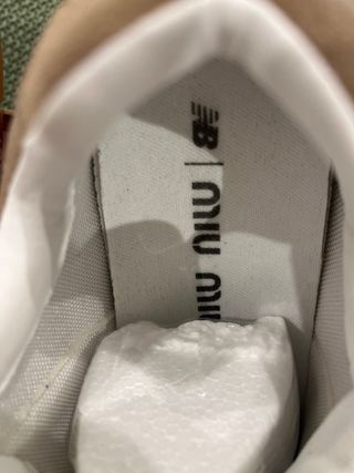 Nuove Sneakers New Balance Camel Miu Miu