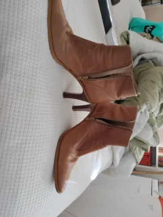 Botines tacón piel beige/marrón