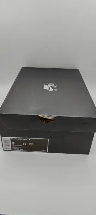 Nike Air Force 1 Low Talla 40.5 Beige