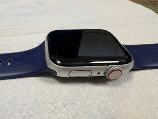 Apple Watch Series 4 GPS 44mm Plata