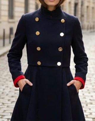 Abrigo de lana de El Ganso.