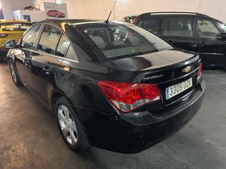 Chevrolet Cruze diesel. 2010. impecable estado