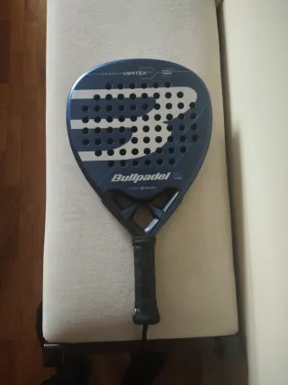Pala Bullpadel Vertex 2