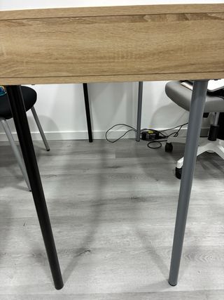 Lote 2 mesas oficina madera y metal