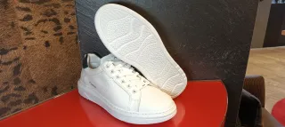 Deportivas Fluchos Talla 40. Nuevo a estrenar.