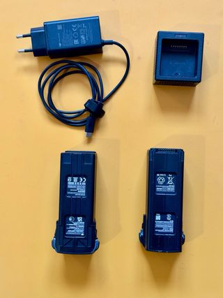 DJI Mavic 3 Drone + 2 Baterías