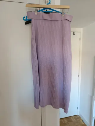 Conjunto Mango falda y cárdigan lila