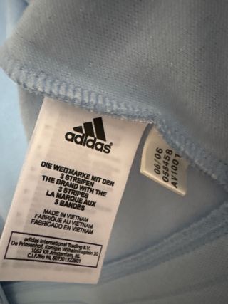 Sudadera Adidas azul con cremallera