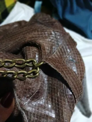 Stivali marroni con tacco e catena