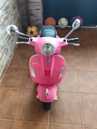 Moto Vespa Eléctrica Niña Rosa