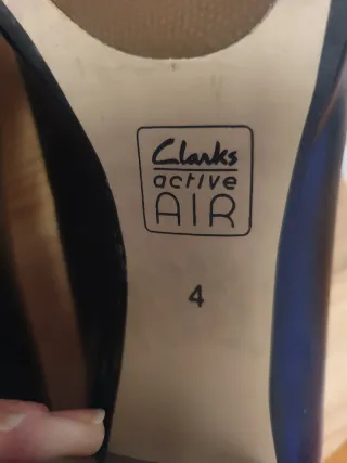 Zapatos de salón Clarks negros mujer